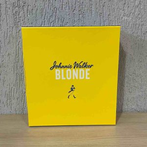 CAIXA JOHNNIE WALKER KEEP WALKING BLONDE
