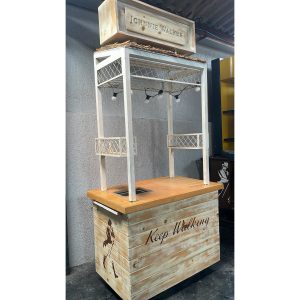 CARRINHO JOHNNIE WALKER KEEP WALKING MADEIRA CLARA