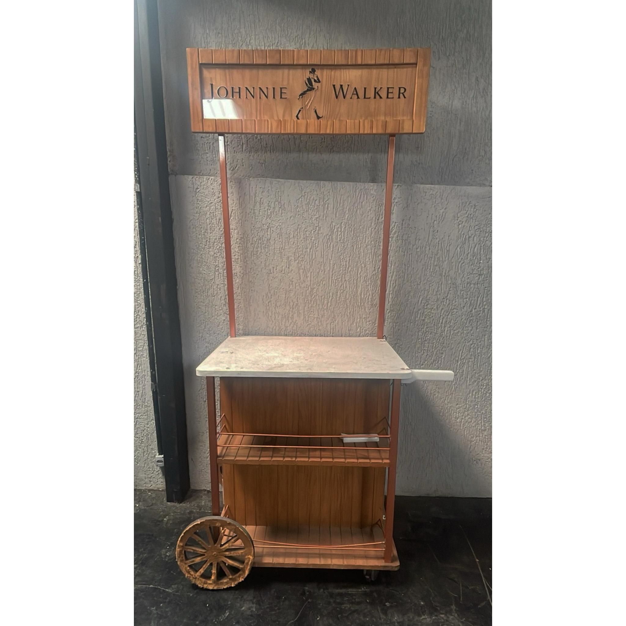CARRINHO JOHNNIE WALKER MADEIRA