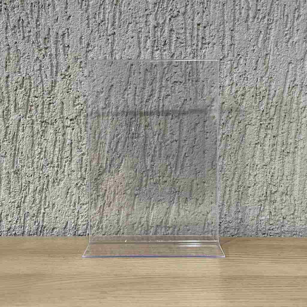 DISPLAY DE MESA EM ACRÍLICO - MEDIDA: ALT: 21CM E LARG: 15CM