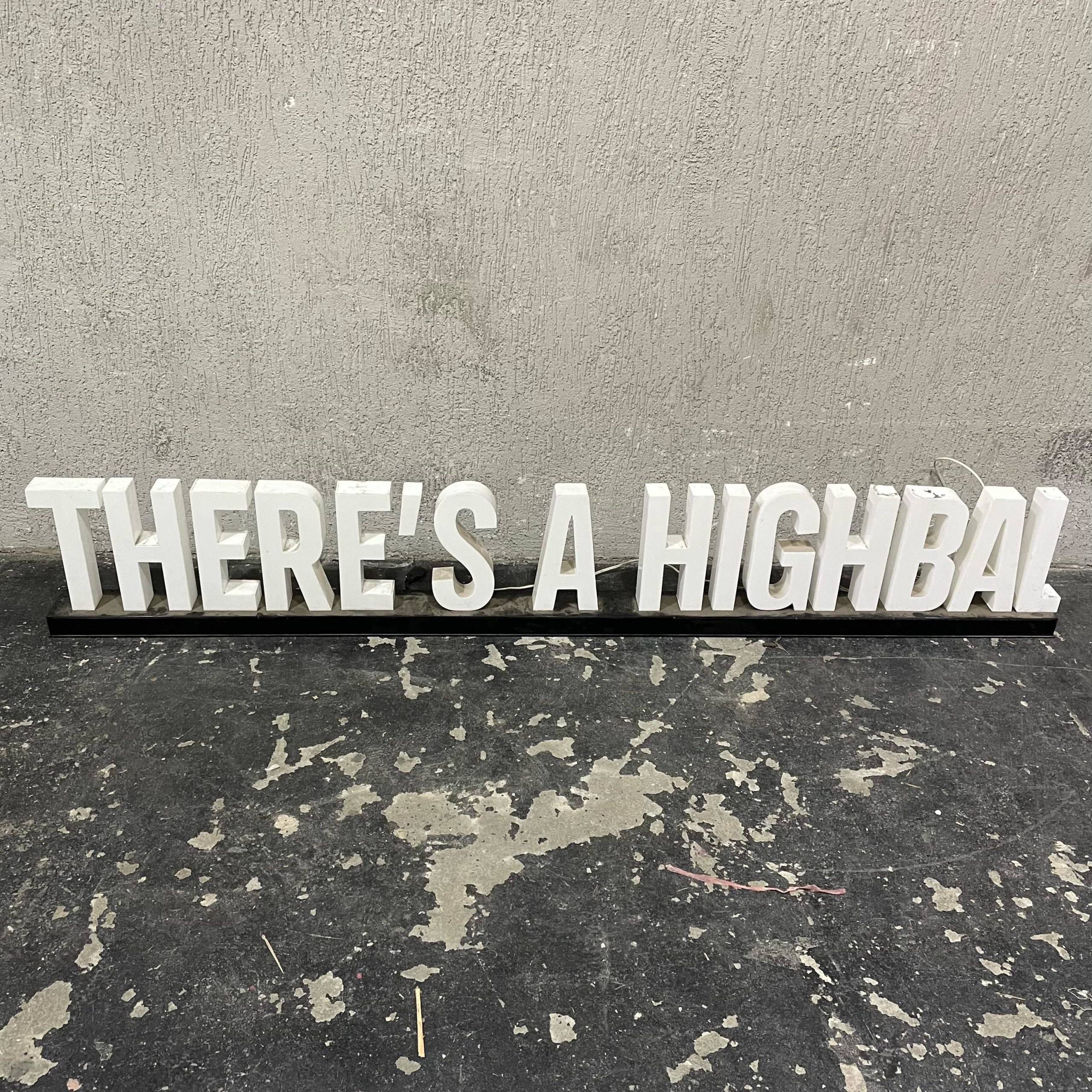 CONJUNTO DE PAINEIS - "THERE'S A HIGHBAL LIN YOUR FUTURE" - MEDIDA: ALT: 31CM X LARG: 3,86M X P: 10CM