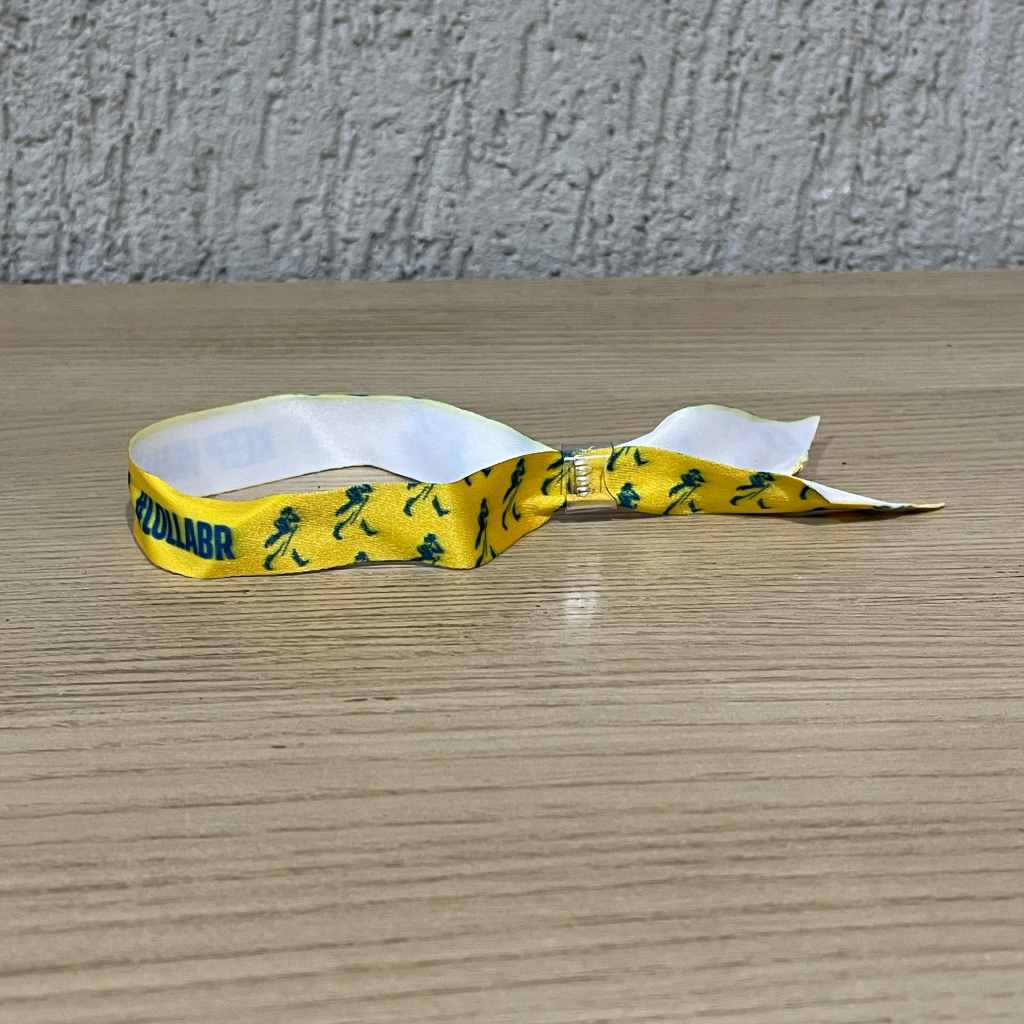 PULSEIRA JOHNNIE WALKER KEEP WALKING LOLLA BR AMARELA